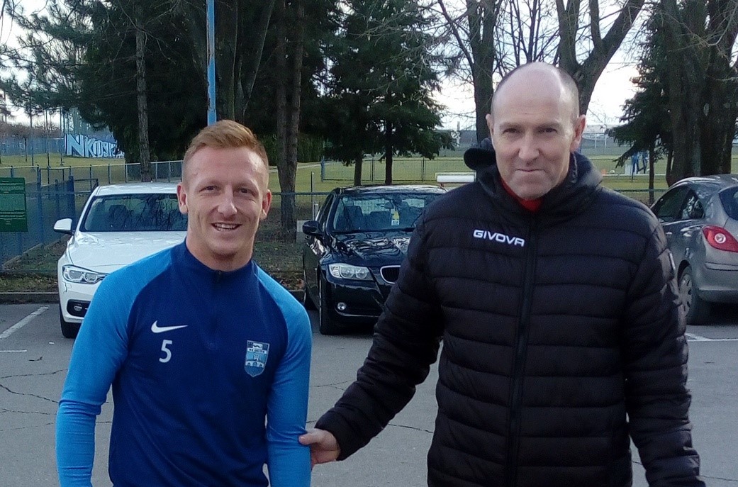 Schneider Gábor a magyar válogatott és az NK Osijek játékosával, Kleinheisler Lászlóval