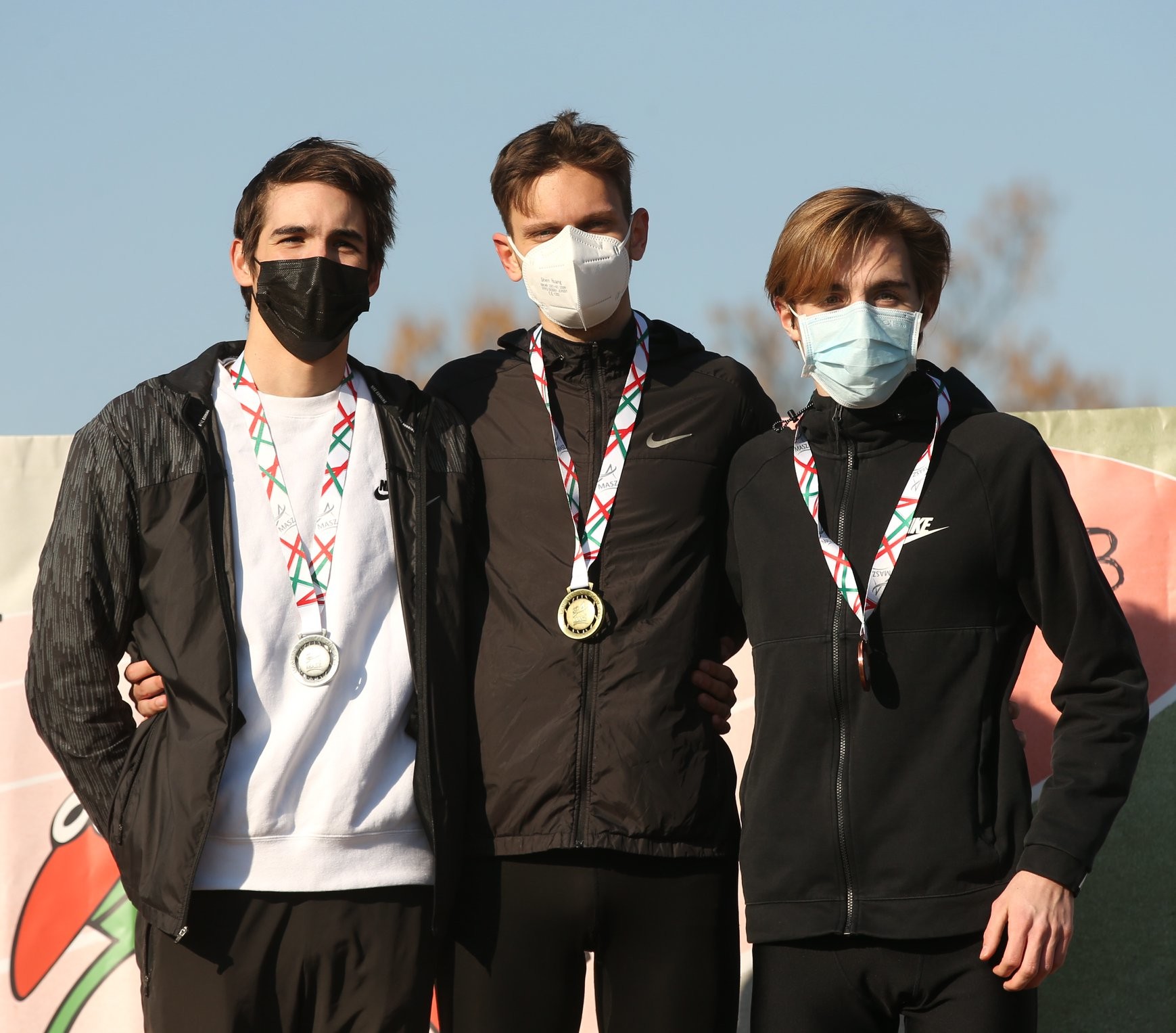 Lomb Ádám a dobogó 3. fokán.