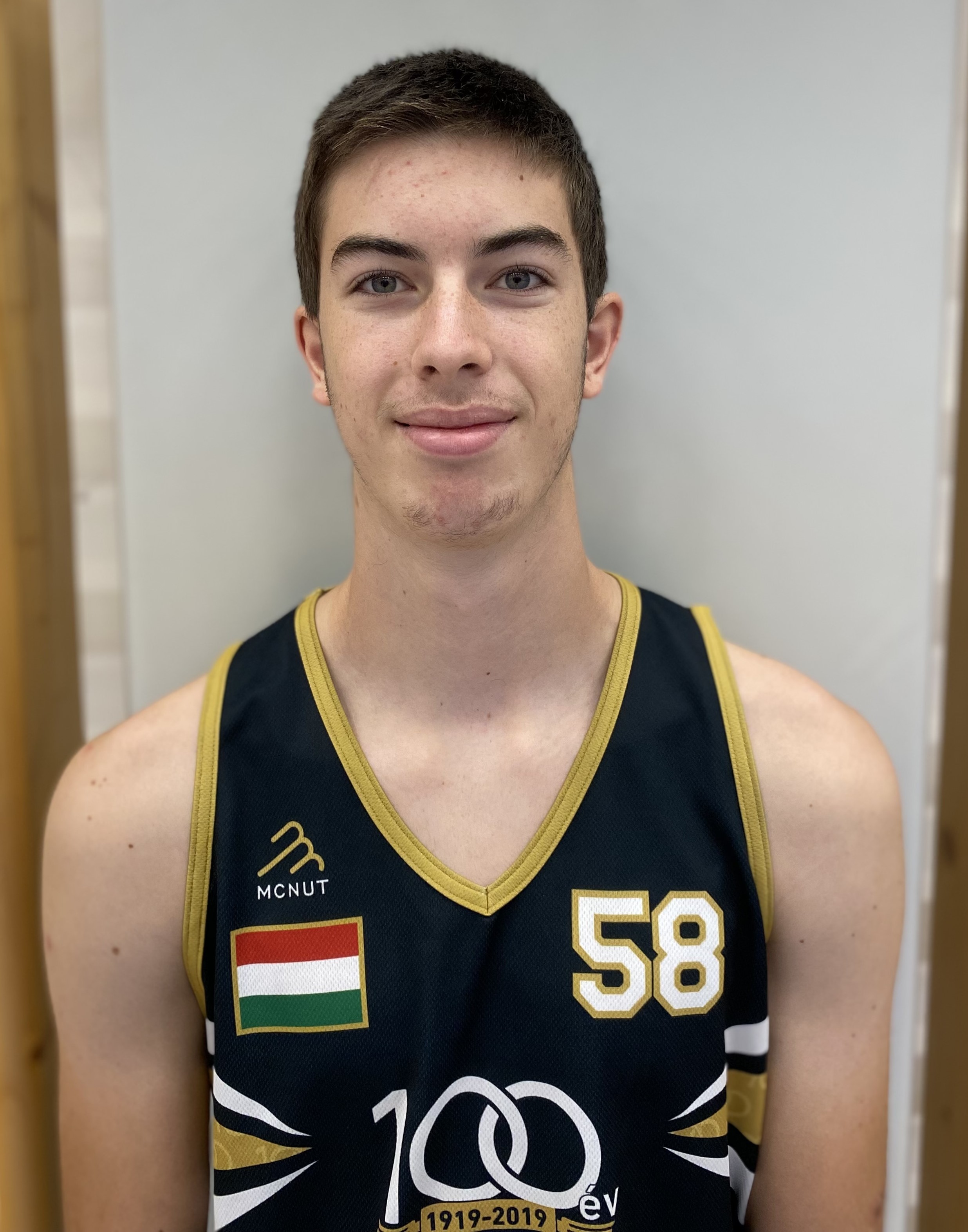 SZEPTEMBER: MUTATJUK A HÓNAP EDZŐJÉT, JÁTÉKOSAIT | Pécsi Vasutas Sportkör