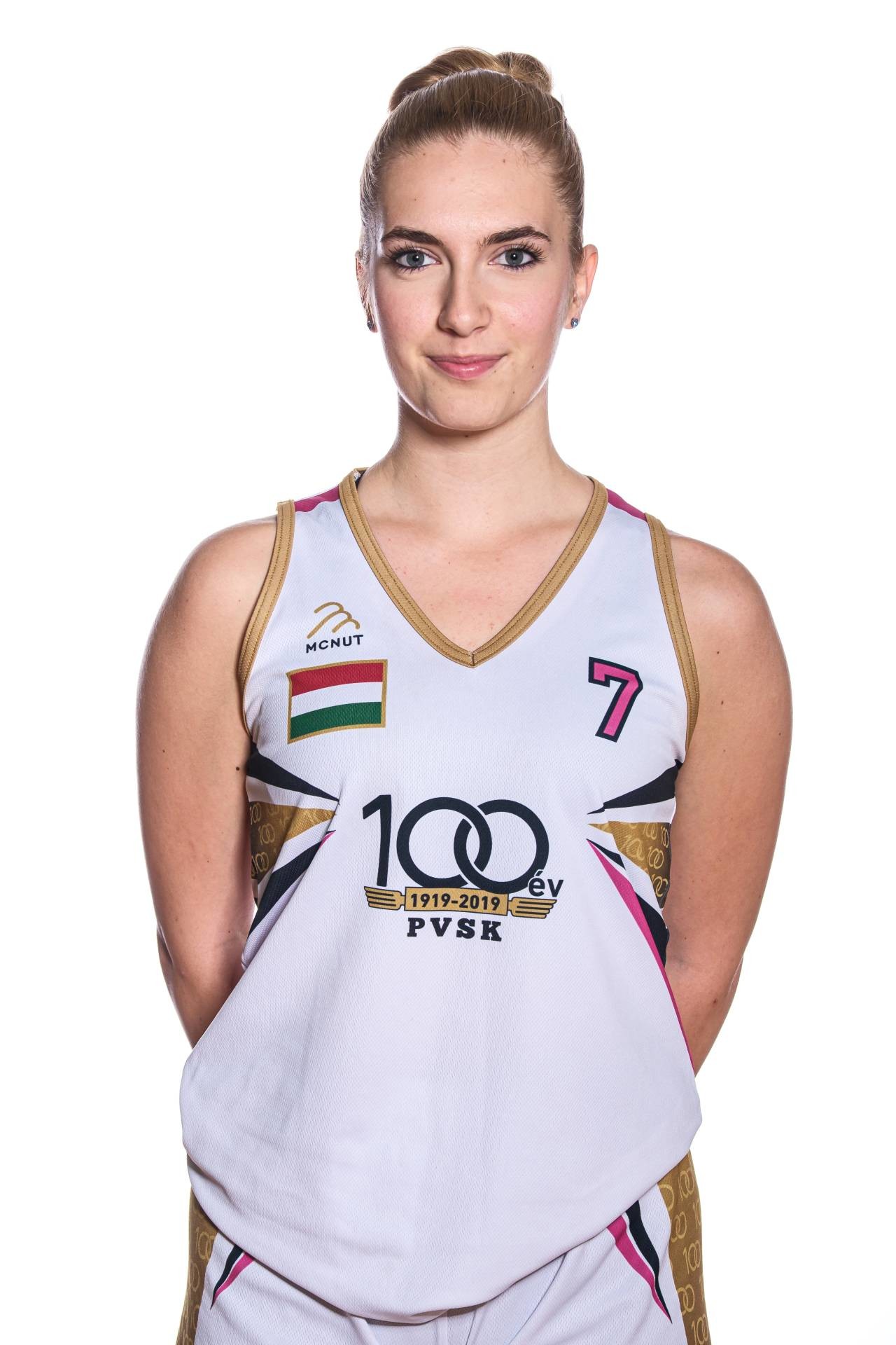 Jászberényi Júlia